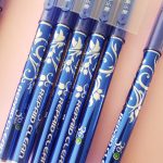 PACK 12 PLUMAS KAWAII BORRABLES AZULES PUNTO FINO GEL TINTA AZUL