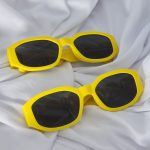 Lentes De Sol Armazon Resina Color Amarillo (Se envia al azar)