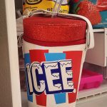 Bolsa Vinipiel en forma de Icee Food Fresa