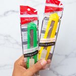 Cutter Economico con seguro 15.5cm