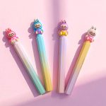 Pluma de Punto Fino con Estuche Protector diseño Labubu