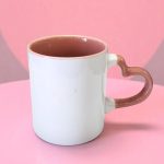 Taza de Ceramica con Asa en Forma de Corazón