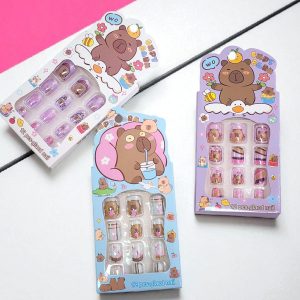 Paquete con 12 uñas decoradas infantiles diseños Capibara