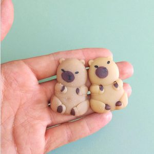 Juguete pegajoso Squishy Capibara set de 2 pzas