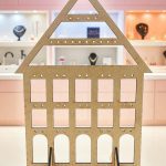 Exhibidor de Aretes Diseño en Forma de Casa MDF