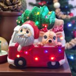 Figura de Cerámica de Combi Navideña con Santa, Reno y Pino con Serie de Luces 30 x 20cm
