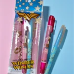 Marcatextos Pluma y Stickers Wonder Woman