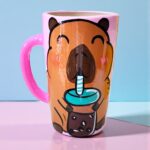 Taza de Ceramica Jumbo Artesanal Pintada a Mano Capibara Boba