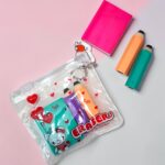 Bolsa  Cierre Tipo Ziploc con 3 Borradores en Forma de Libro y Lápiz