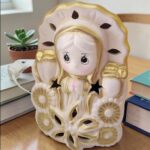 Lámpara Beige Virgensita Flores 19cm