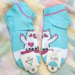 Tines Adulto Azules con diseño de Gato Blanco con Corazon