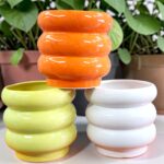 Maceta de Cerámica "Michelin Wave" - Diseño Ondulado Minimalista (13x15 cm)