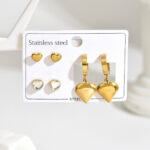 Collar de Capas en Acero Inoxidable - Diseño de Corazones y Perlas Barrocas