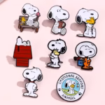 Pin Metálico Snoopy "Emotional Support Animal"
