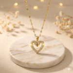 Amor Cisne: Collar de Corazón y Dos Cisnes Dorado en Cristal Acero Inoxidable ✨🦢❤️