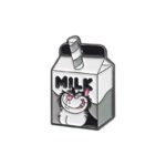 Pin Kawaii "Gatito en Caja de Leche" – ¡Un toque tierno para tu estilo!