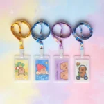 Porta Gafete De Capibara Kawaii Con Lanyard Decorado – 1 Pieza (Modelo Al Azar)